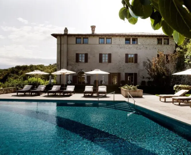 Nest Italy: Resort con Vista Lago di Garda