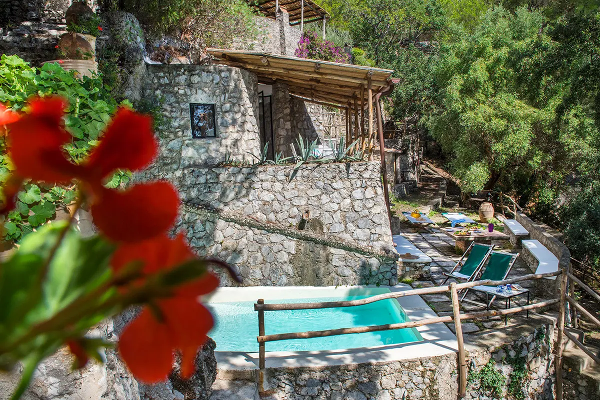 Nest Italy: Independent Cottage with Swimming Pool