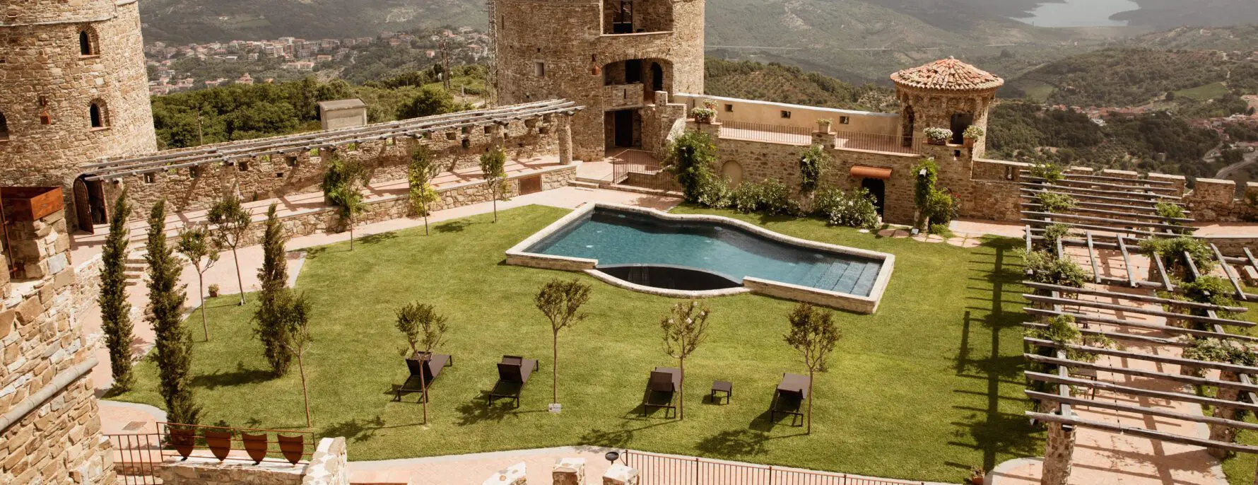 Nest Italy: Castello di Rocca Cilento