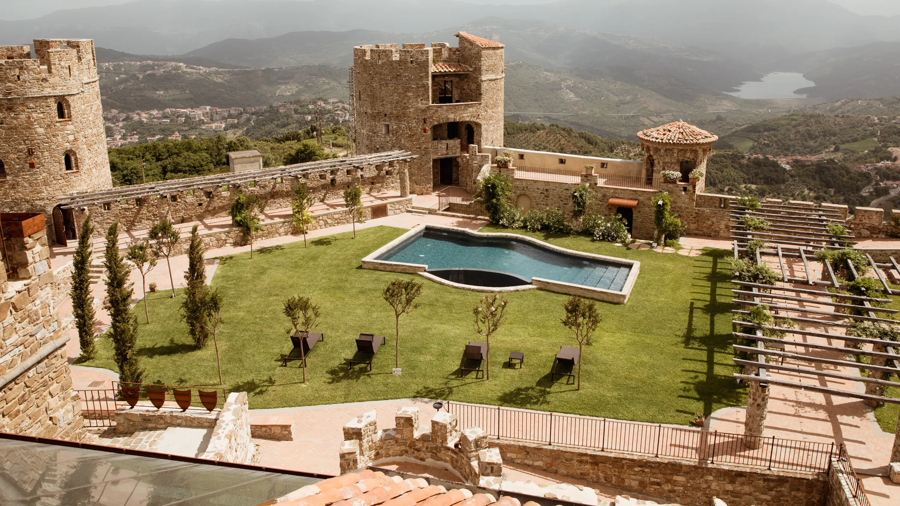 Nest Italy: Castello di Rocca Cilento