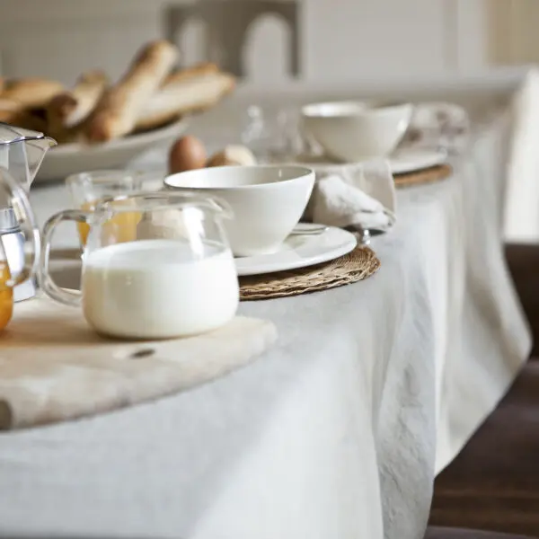 Linen Tablecloths with Large Border, Once Milano - Image 2
