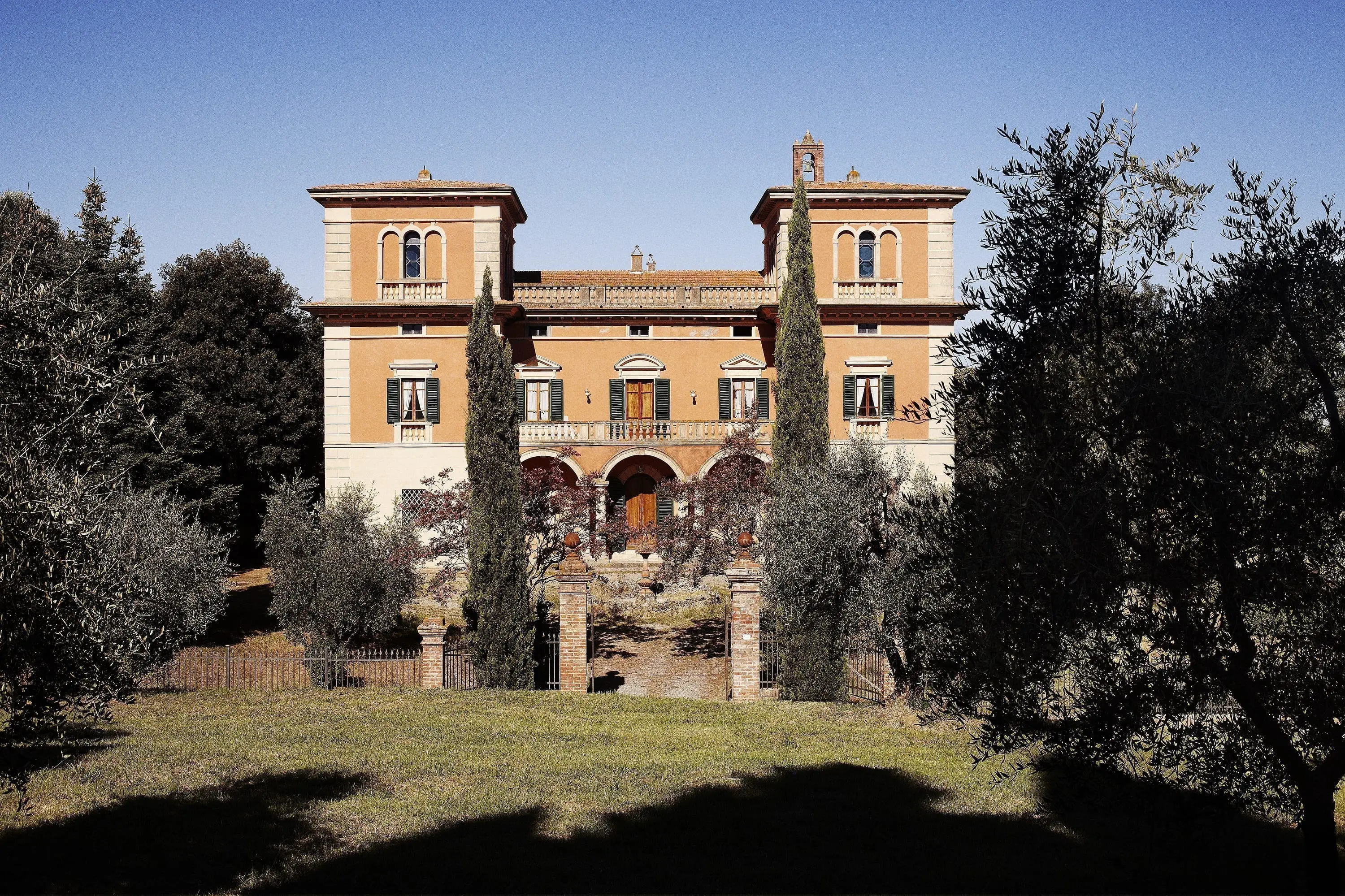 Nest Italy - Farmhouse & Artist Residency in Tuscany