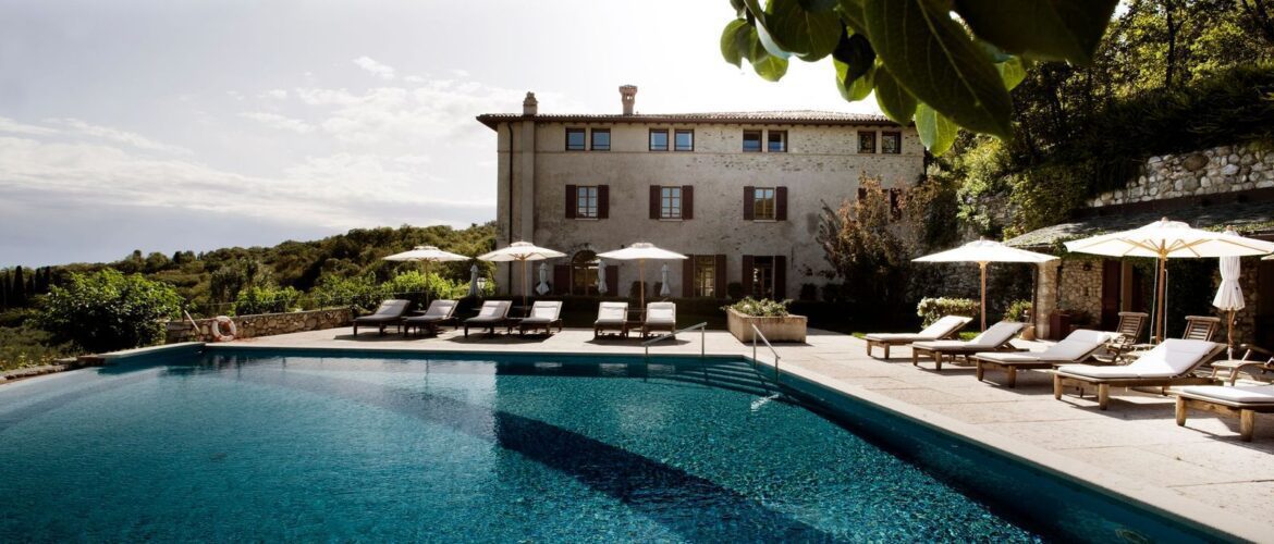 Nest Italy: Resort con Vista Lago di Garda