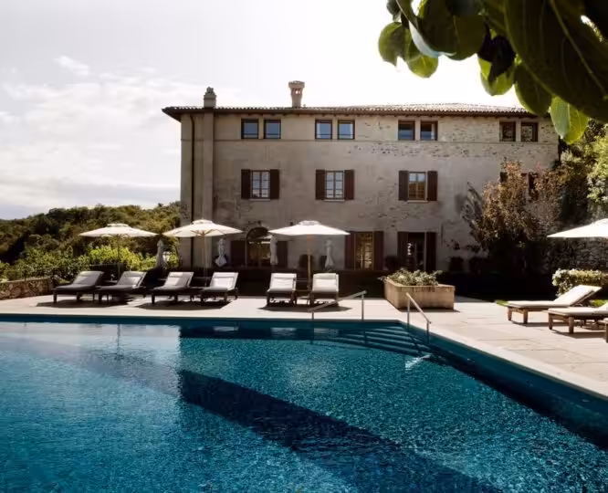 Nest Italy: Resort with View of Lake Garda