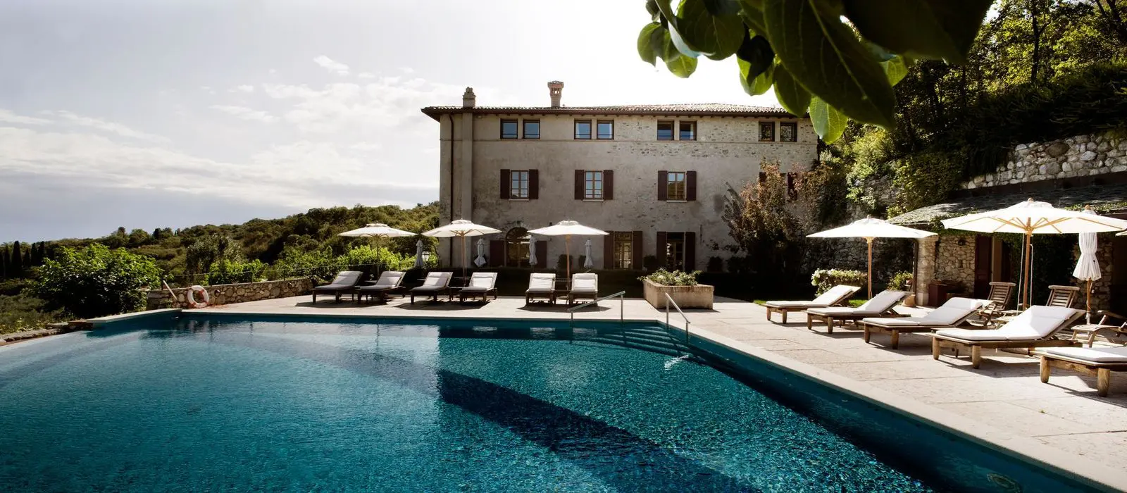 Nest Italy: Resort con Vista Lago di Garda