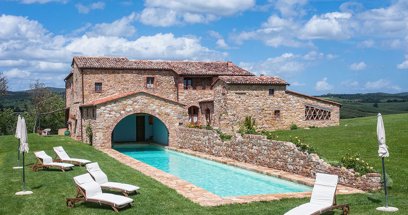 Nest Italy: Exclusive Villa in Val d'Orcia Countryside