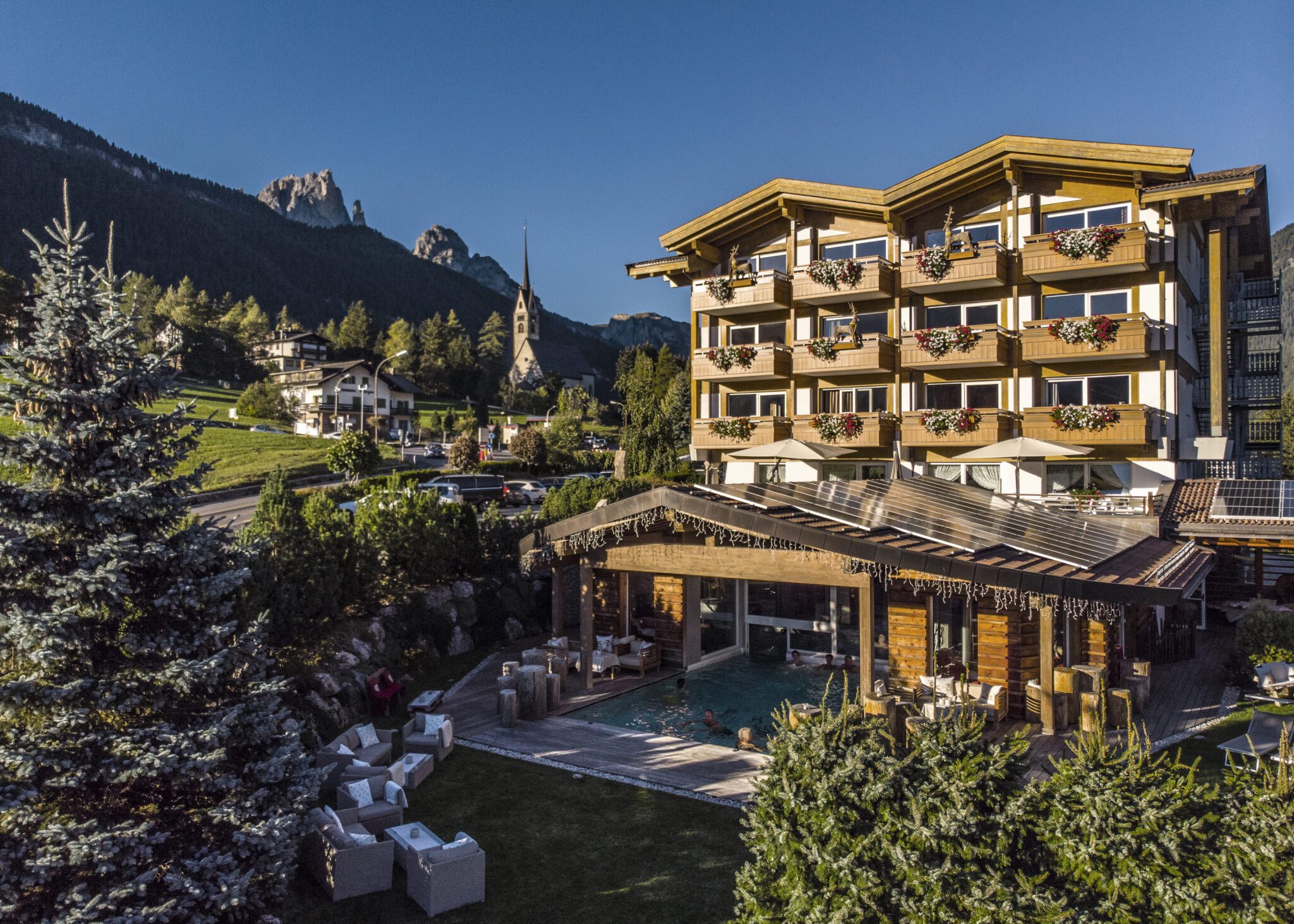 val di fassa hotel con piscina