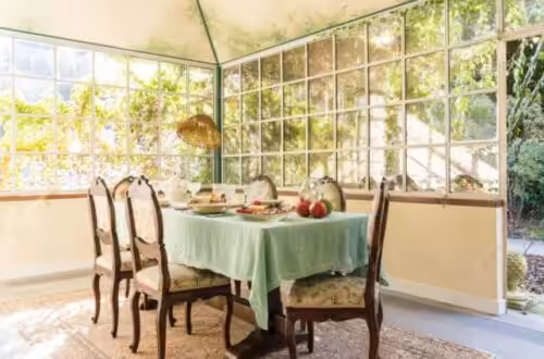 Nest Italy - Tavolata and Stay at Villa with private lake