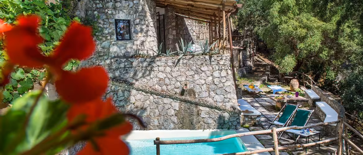 Nest Italy: Independent Cottage with Swimming Pool