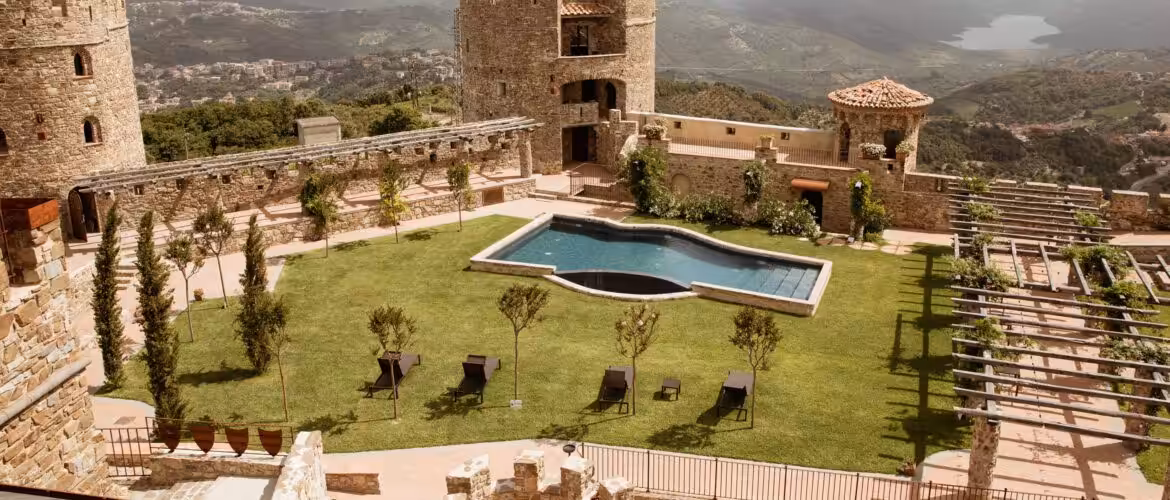 Nest Italy: Castello di Rocca Cilento