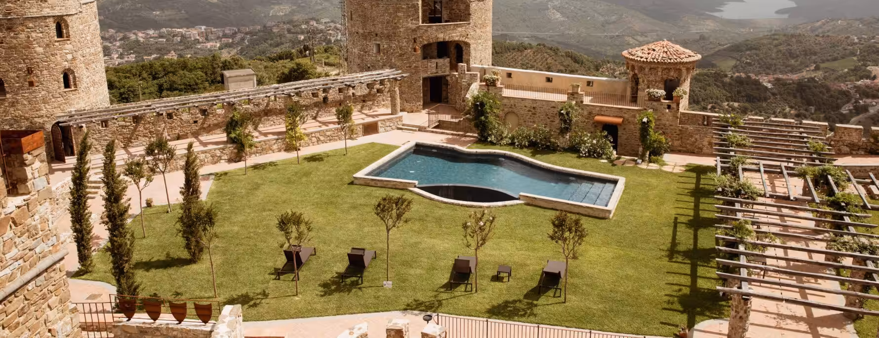 Nest Italy: Castello di Rocca Cilento